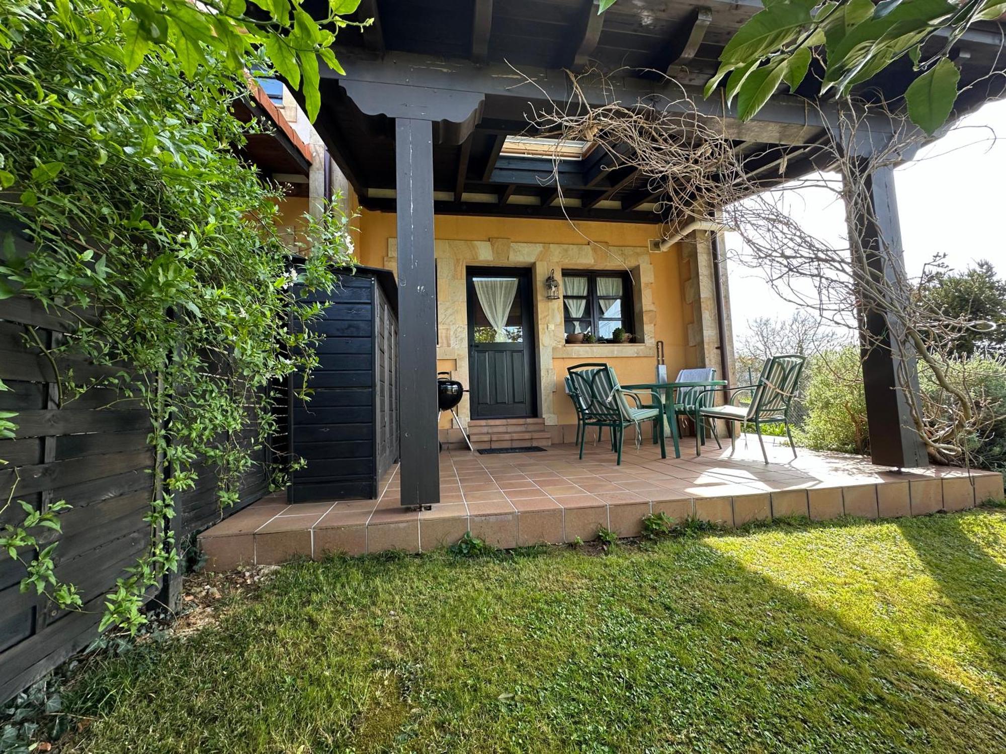 Casa Covarrubias サンティリャーナ・デル・マル エクステリア 写真