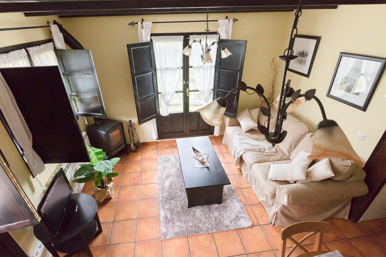 Casa Covarrubias サンティリャーナ・デル・マル エクステリア 写真