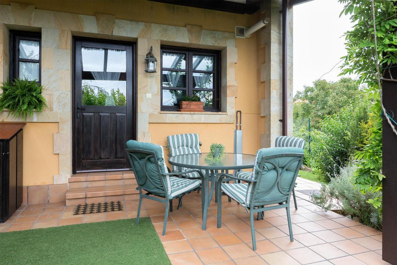 Casa Covarrubias サンティリャーナ・デル・マル エクステリア 写真